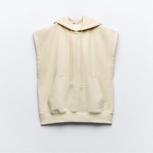 ZARA Men’s Oversize Plush Vest With Hood Ecru